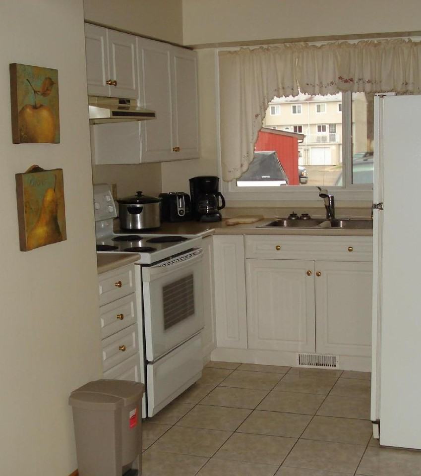 107 Acacia Dr - Photo 3 of 7