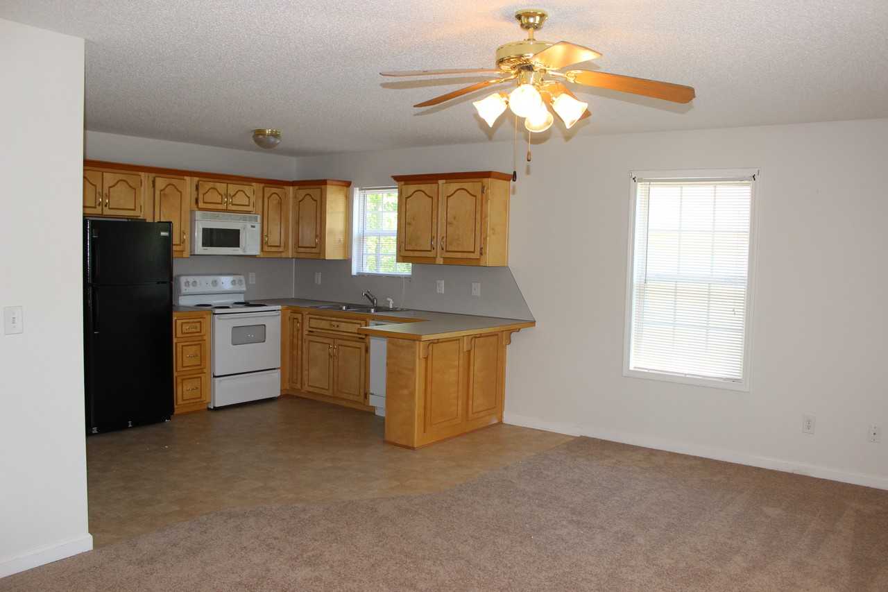 40 Hanna Dr - Photo 3 of 10