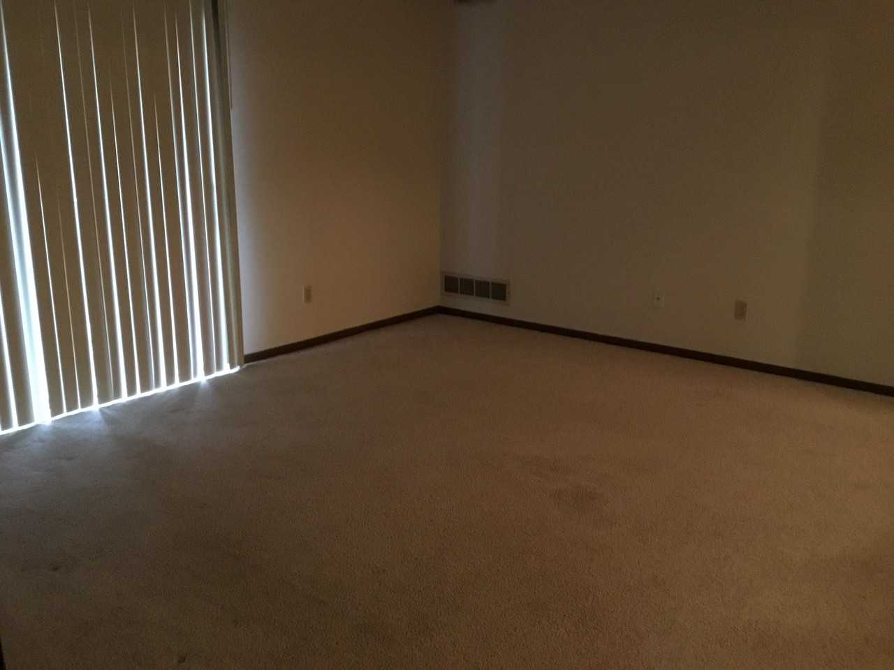 1575 Hampton Knoll Dr - Photo 3 of 11