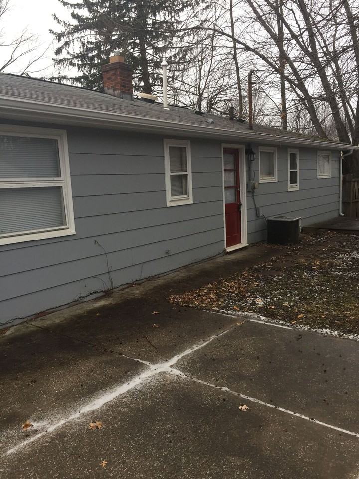 539 Campers Dr - Photo 3 of 10