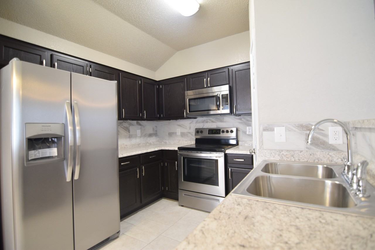 3610 Levy Ln - Photo 2 of 8