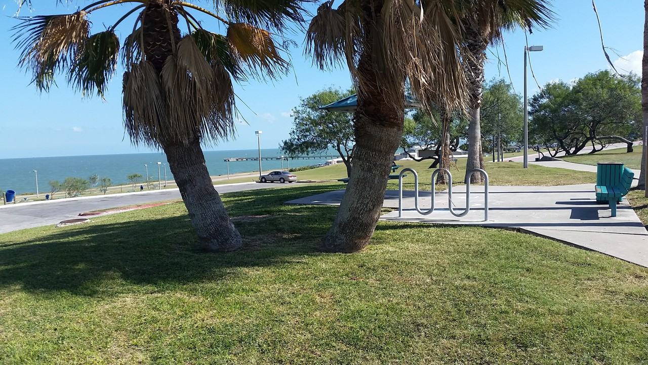 1519 Ocean Dr - Photo 2 of 10