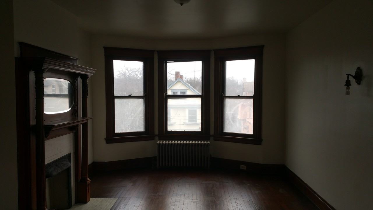 2239-2241 Burnet Ave - Photo 3 of 20