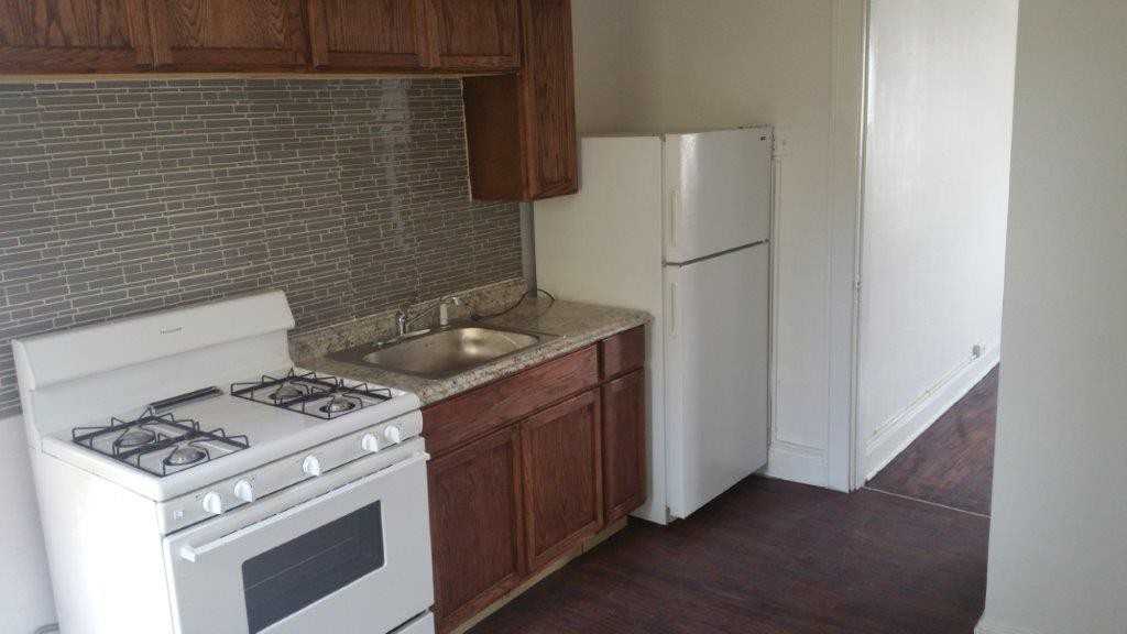 3970-3972 Vine St - Photo 2 of 6