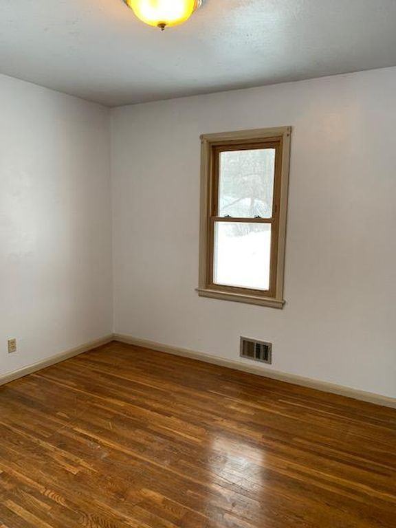 58 East Rd - Photo 2 of 2