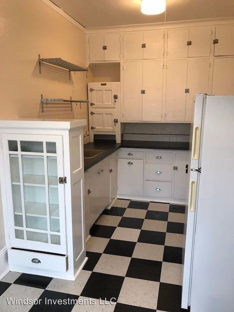 1504 SE Madison St. - Photo 3 of 8