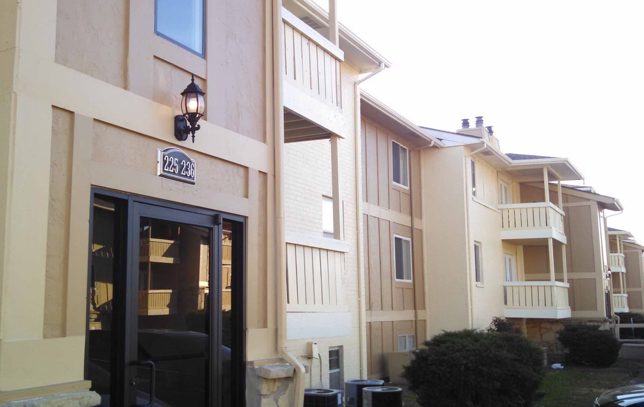 330 S Tyler Rd - Photo 2 of 2