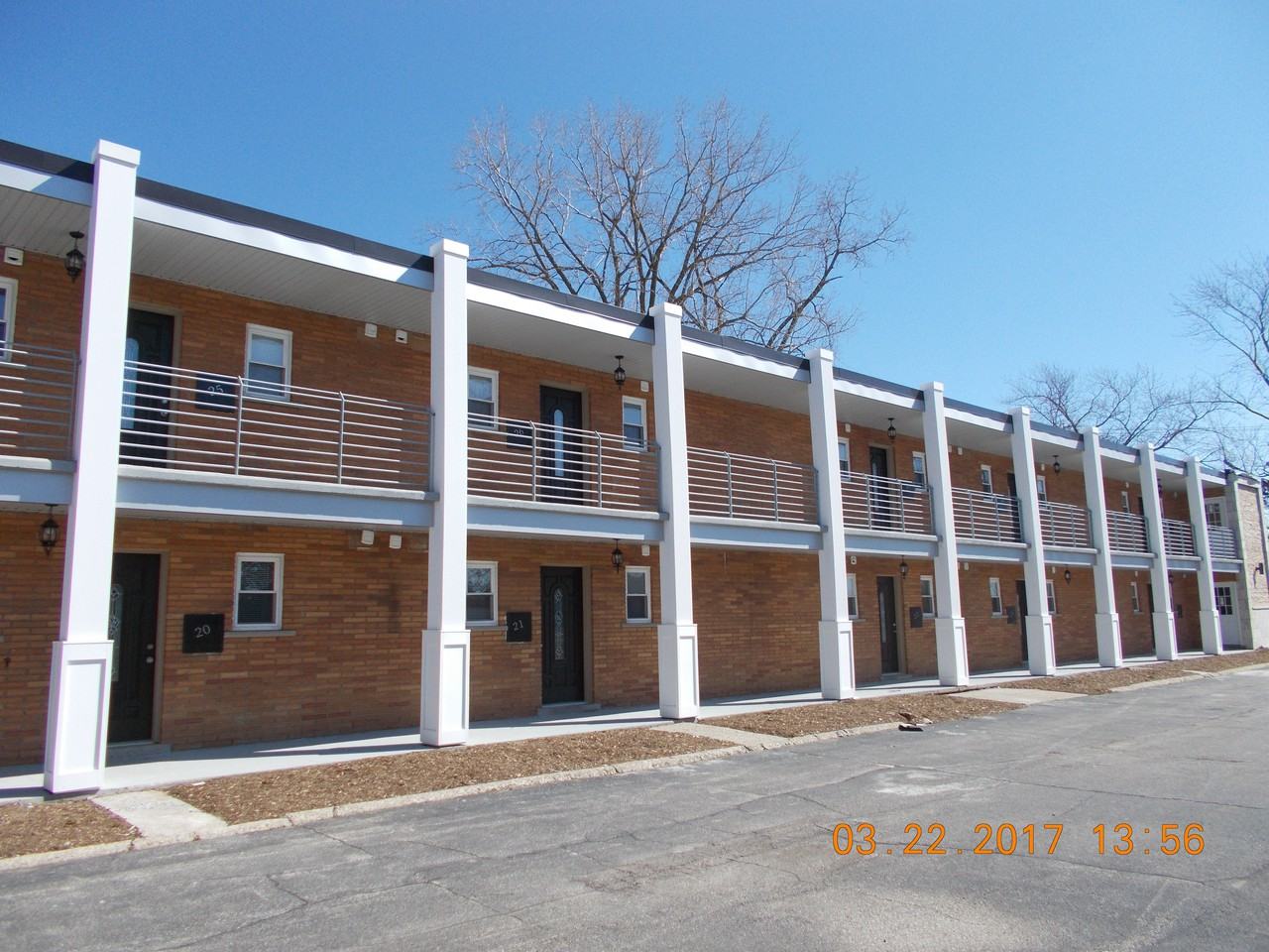 4420 Springer Ave - Photo 3 of 17