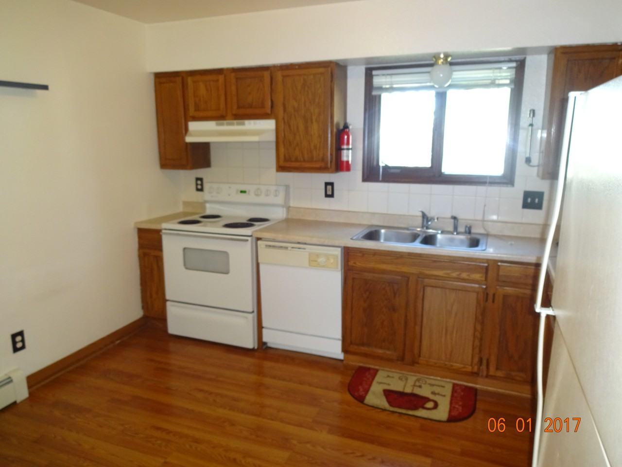 1028 Orca St - Photo 2 of 7