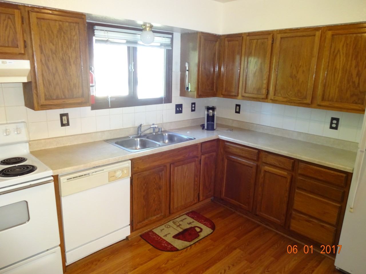 1028 Orca St - Photo 3 of 7