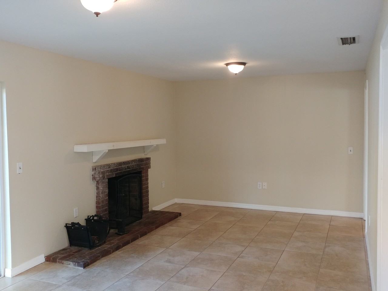 3465 Peacock Ln - Photo 2 of 7