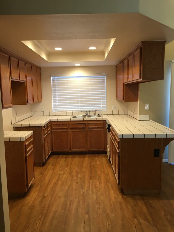 535 Glover Ave - Photo 2 of 3