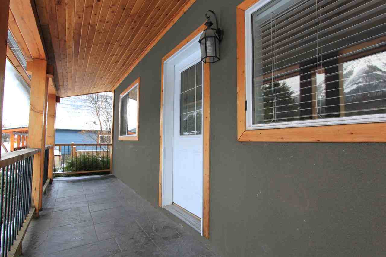 562-9th Avenue - Photo 2 of 24