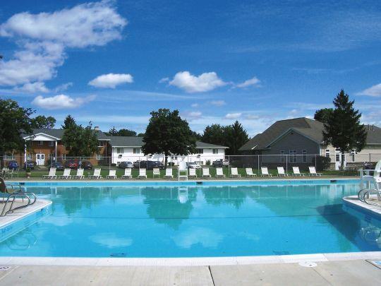 100 Greystone Ln - Photo 3 of 14