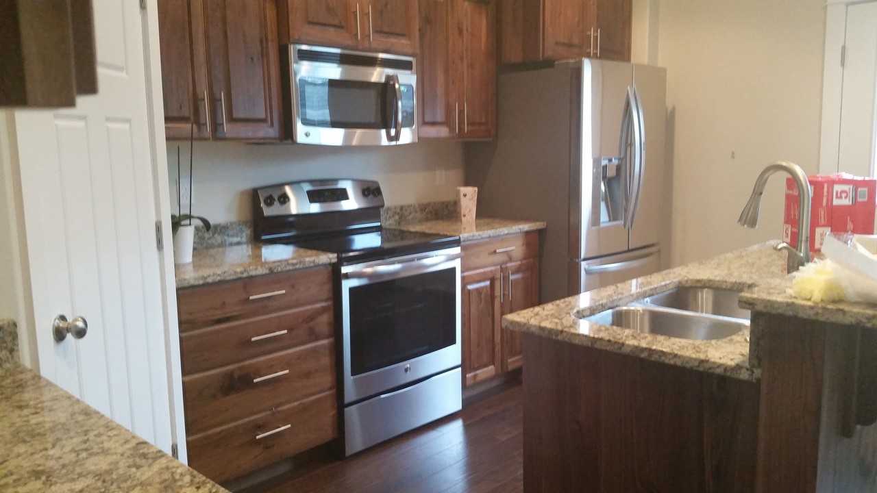 425 En - Photo 2 of 15