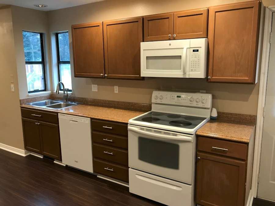 565 Eastwood Cir - Photo 2 of 24