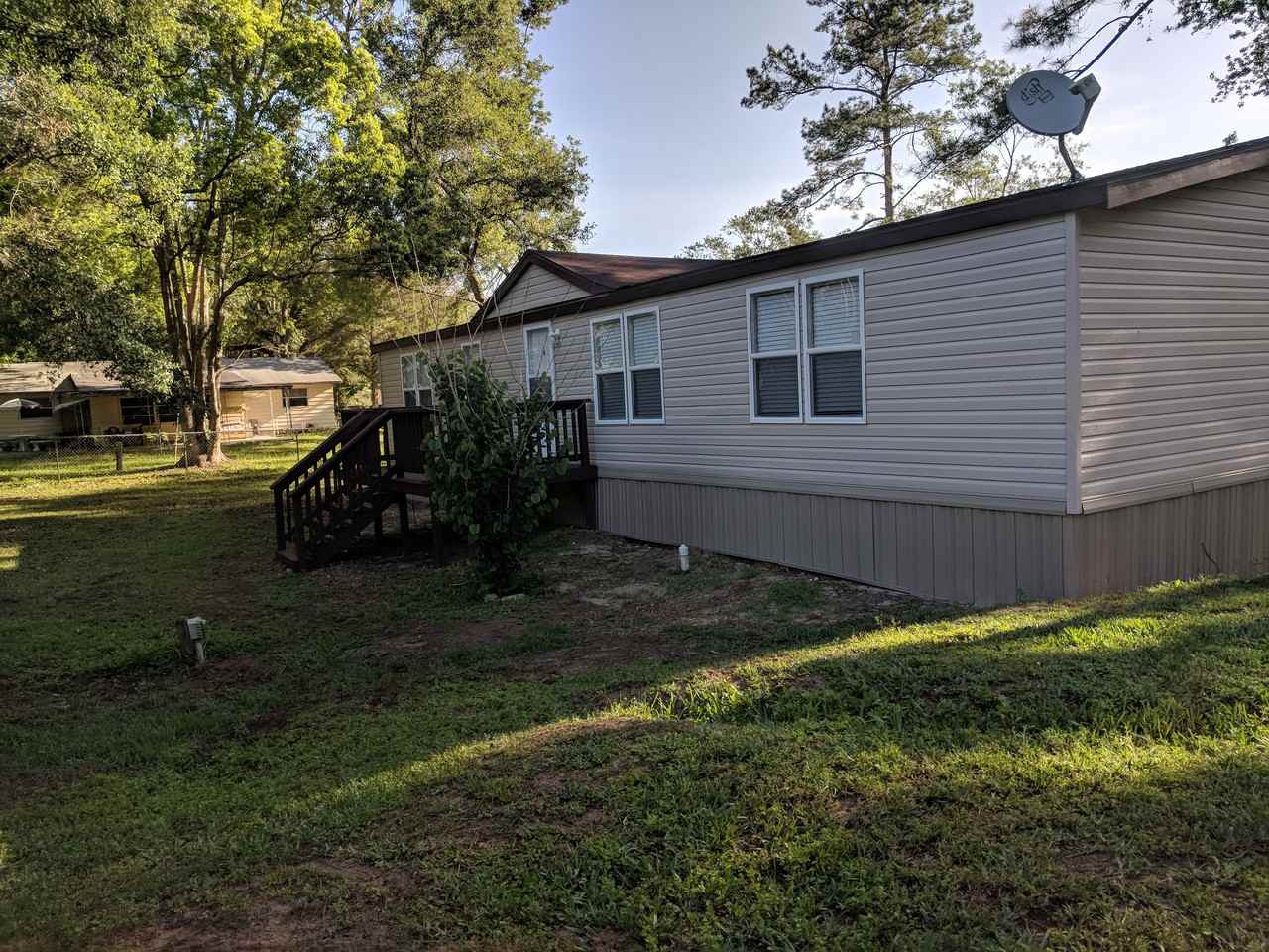 20071 Ruth St - Photo 3 of 26