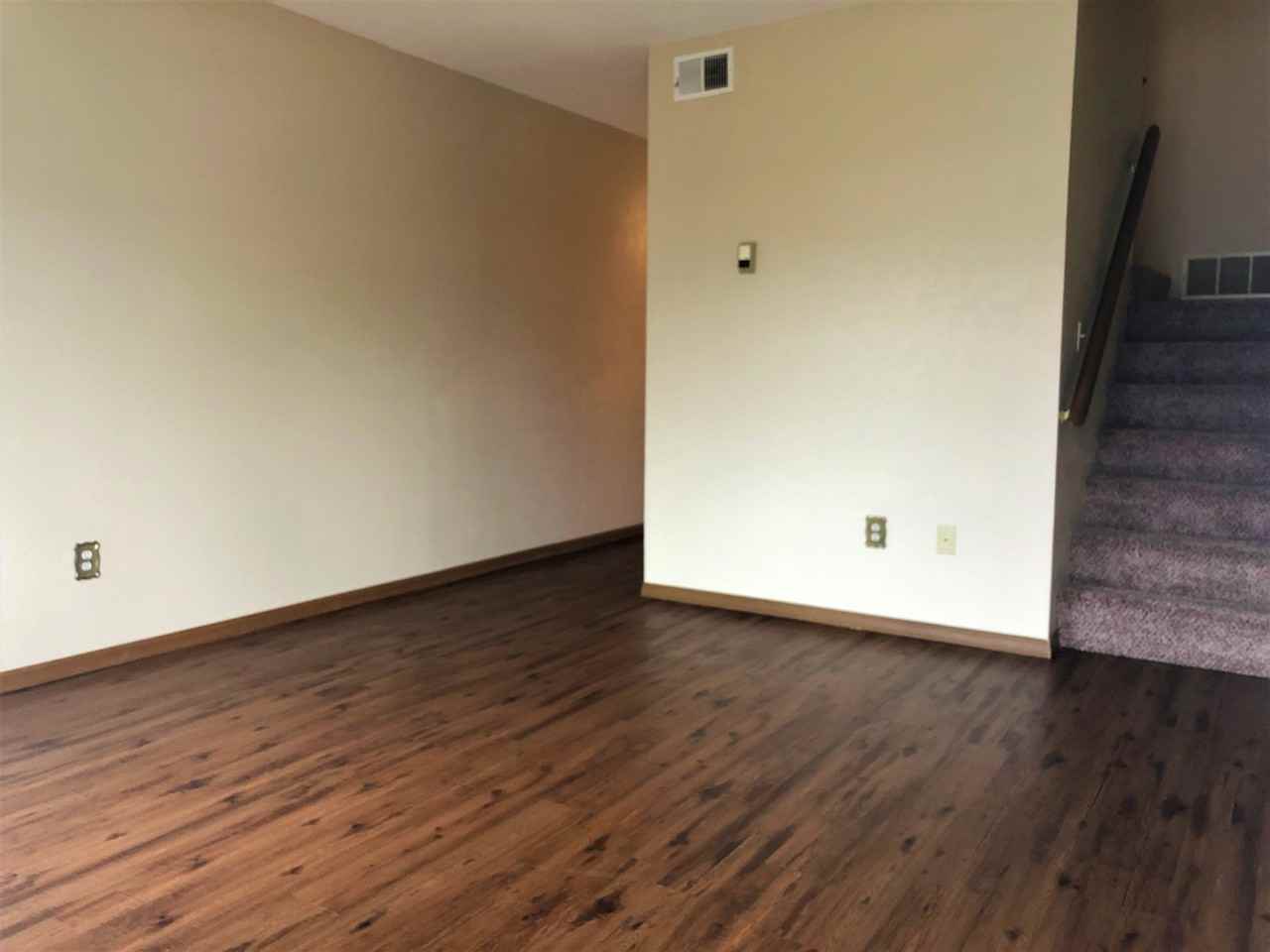 105 Heritage Pl - Photo 2 of 12