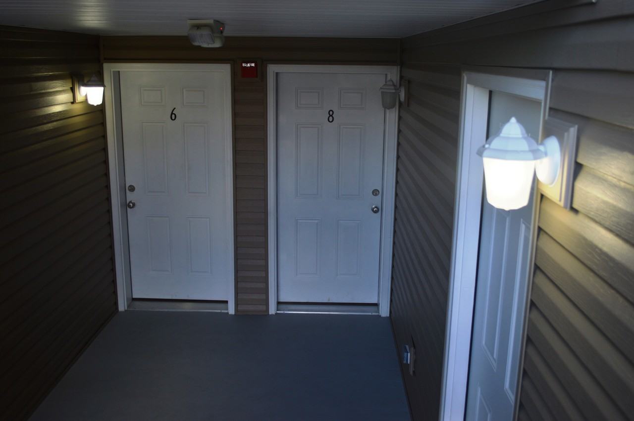 2648 Main St - Photo 2 of 10