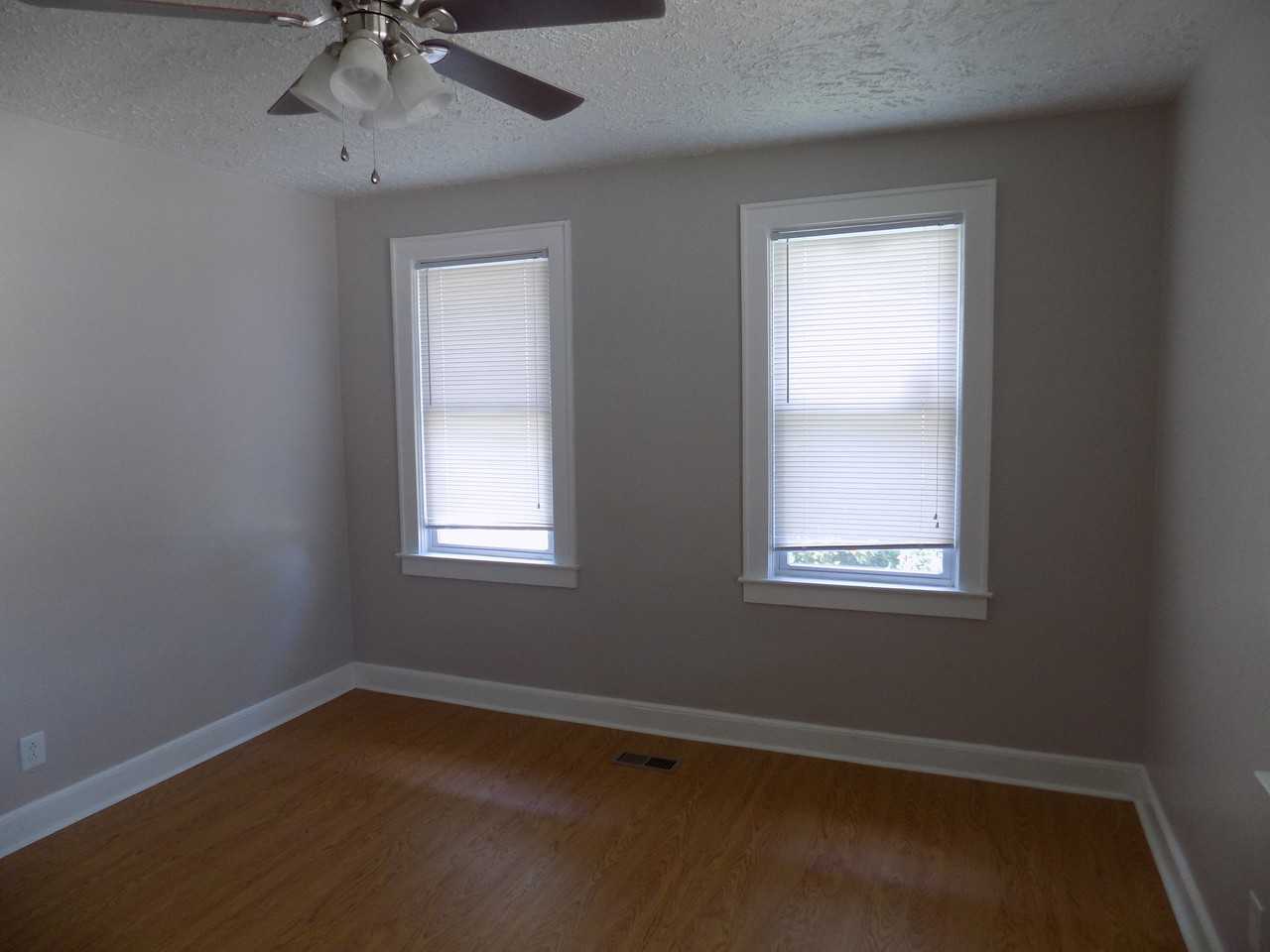 1301 Myers Ave - Photo 3 of 42