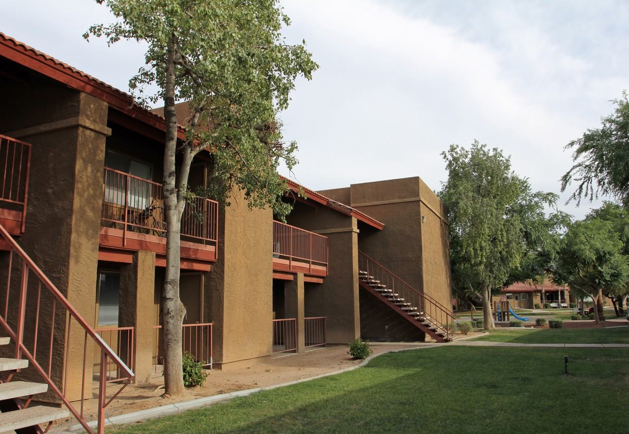 1630 E. Baseline Road - Photo 3 of 50