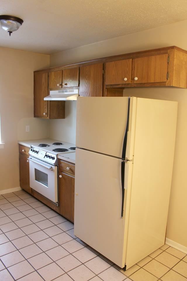 810 Navajo Trl - Photo 2 of 10