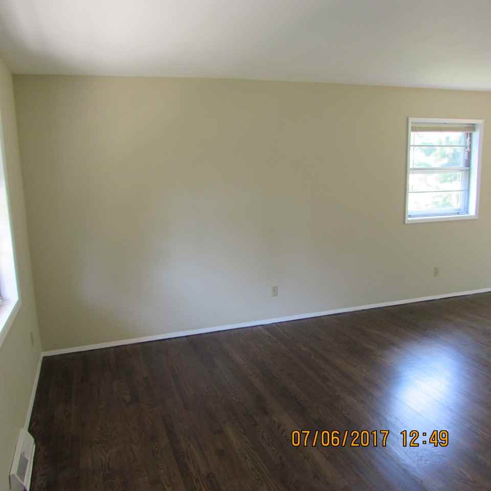 5032 Ne 56th Ter - Photo 2 of 20