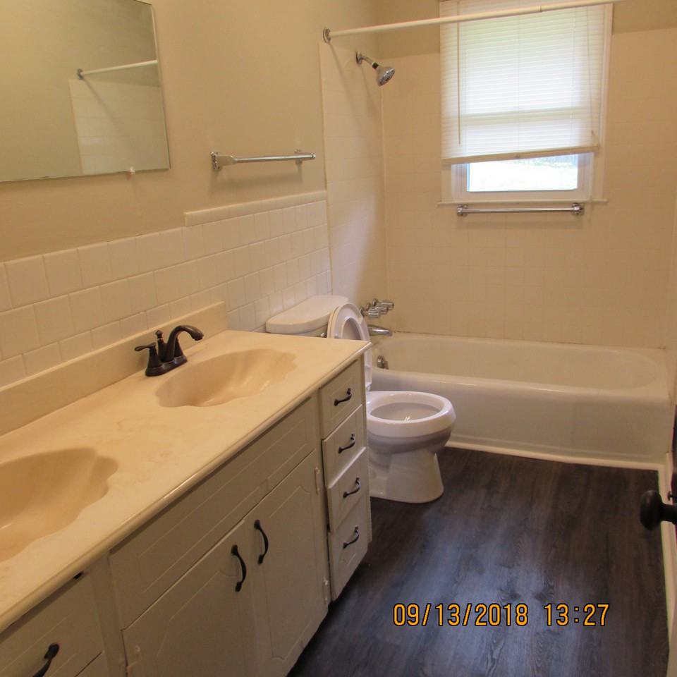 15607 East 35th St S - Photo 3 of 4