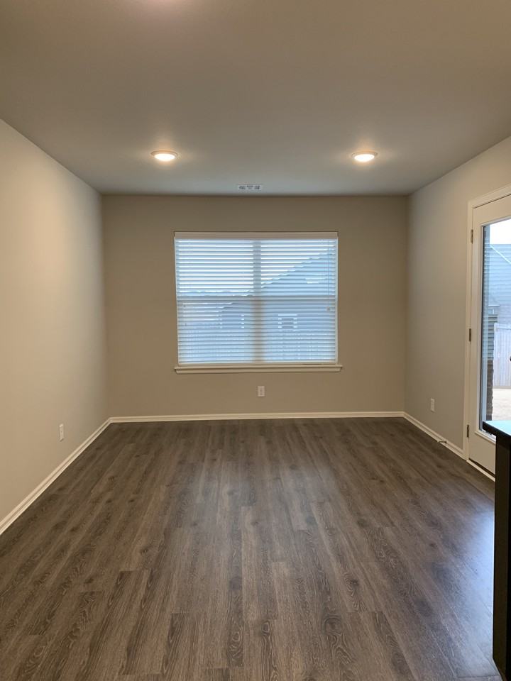 7321 S Kalanchoe Ave - Photo 2 of 7