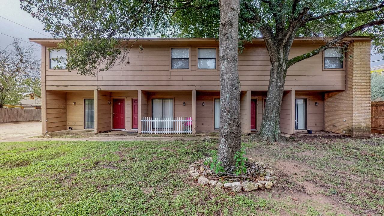 202 Lincoln Ave Apartments in College Hills Estates, College Station
