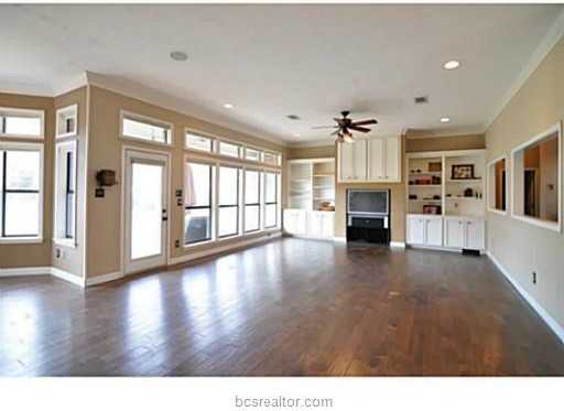 4807 Spearman Dr - Photo 3 of 16