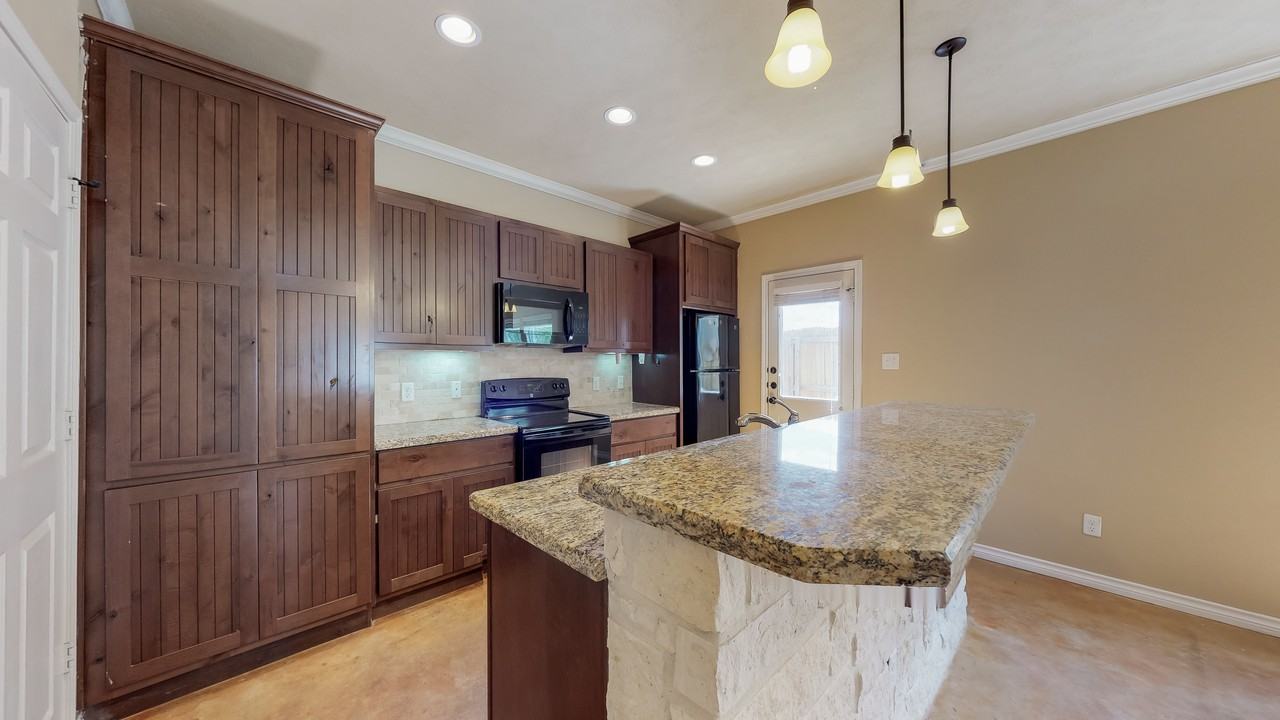 3412 Cullen Trl - Photo 5 of 27