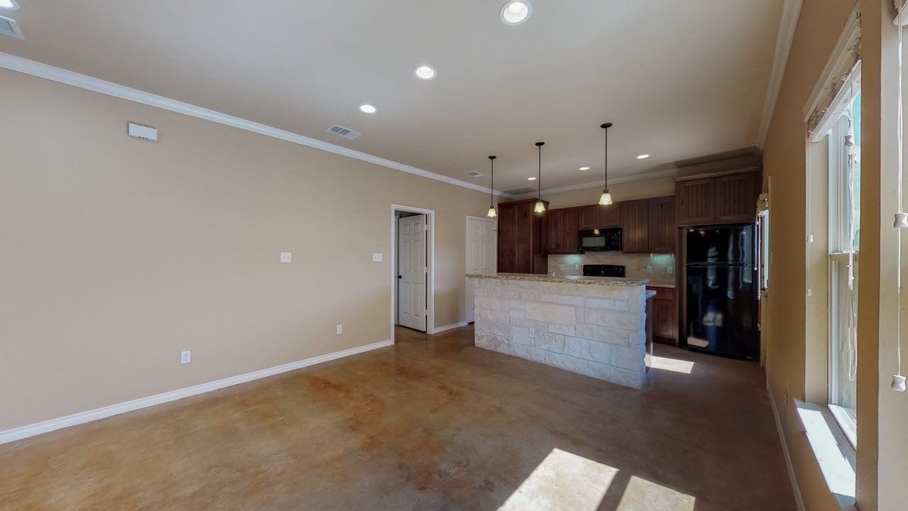 3412 Cullen Trl - Photo 7 of 27