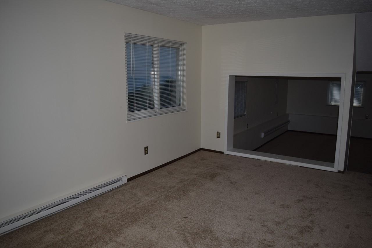 184 Vanda Ave - Photo 2 of 11