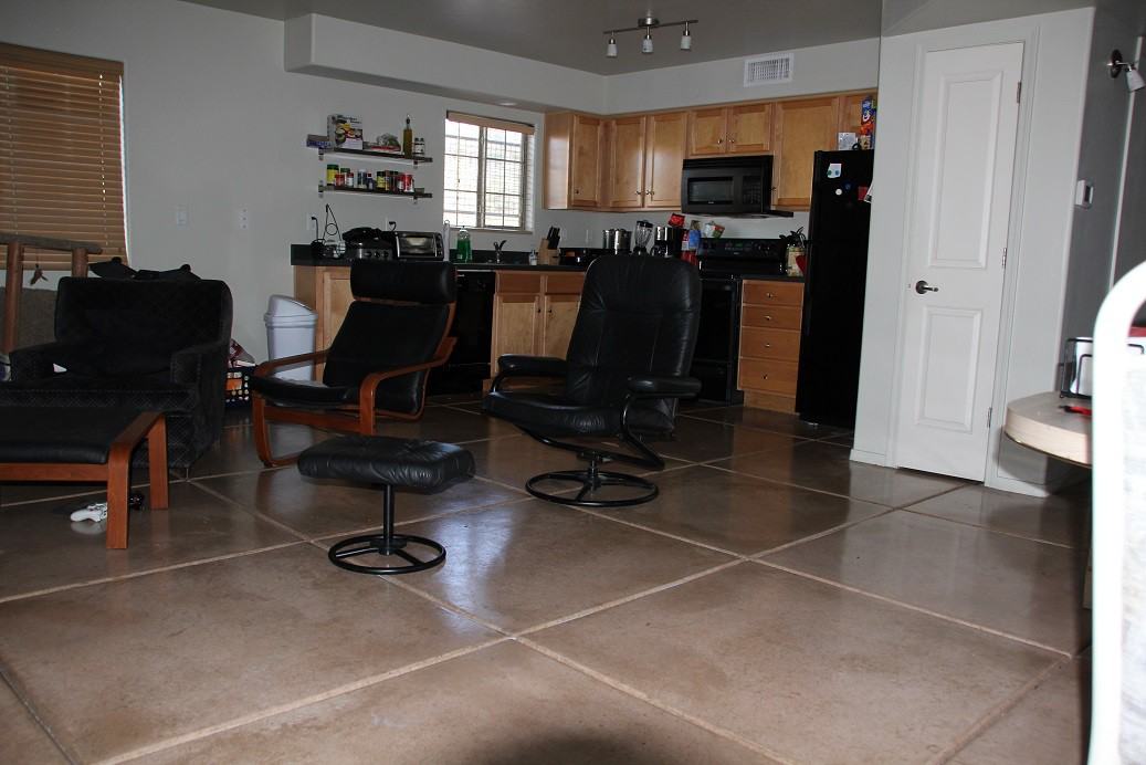 4084 N 1st Ave - Photo 2 of 17