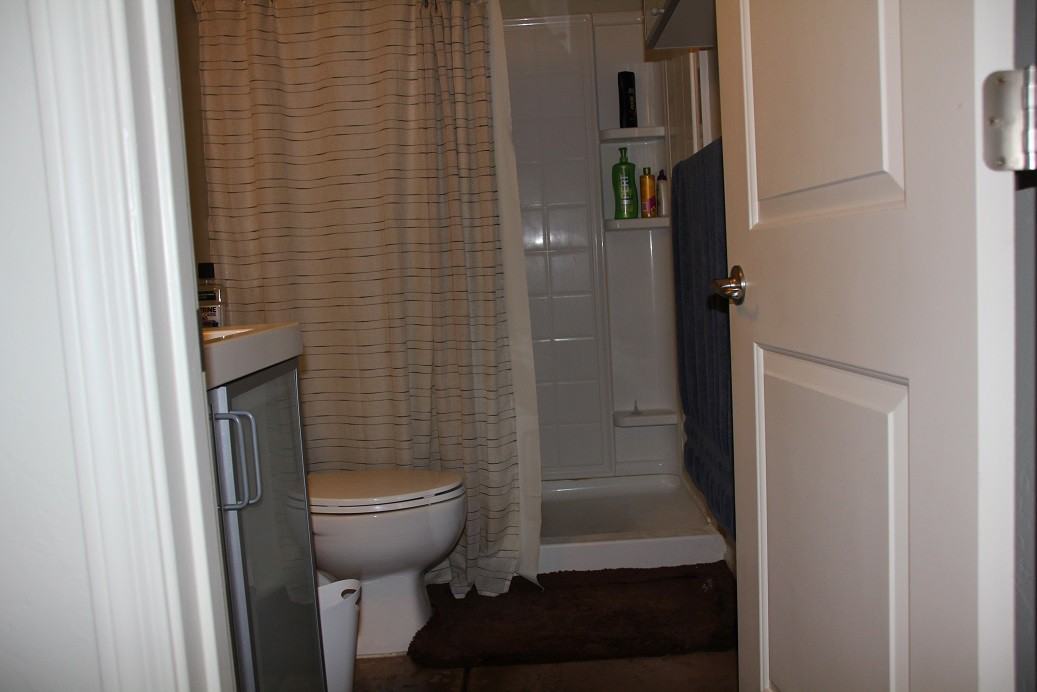 4084 N 1st Ave - Photo 3 of 17