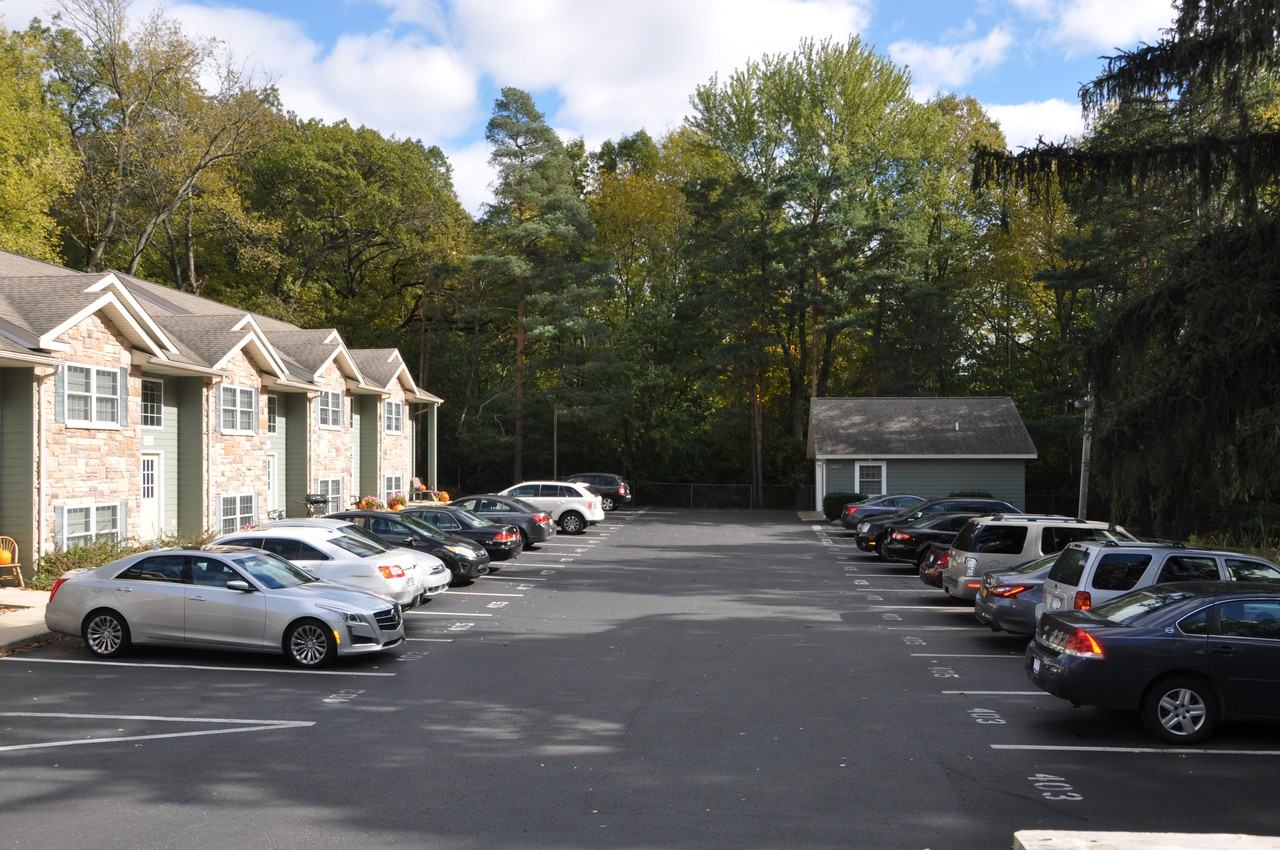 415 S Kendall Ave - Photo 3 of 44