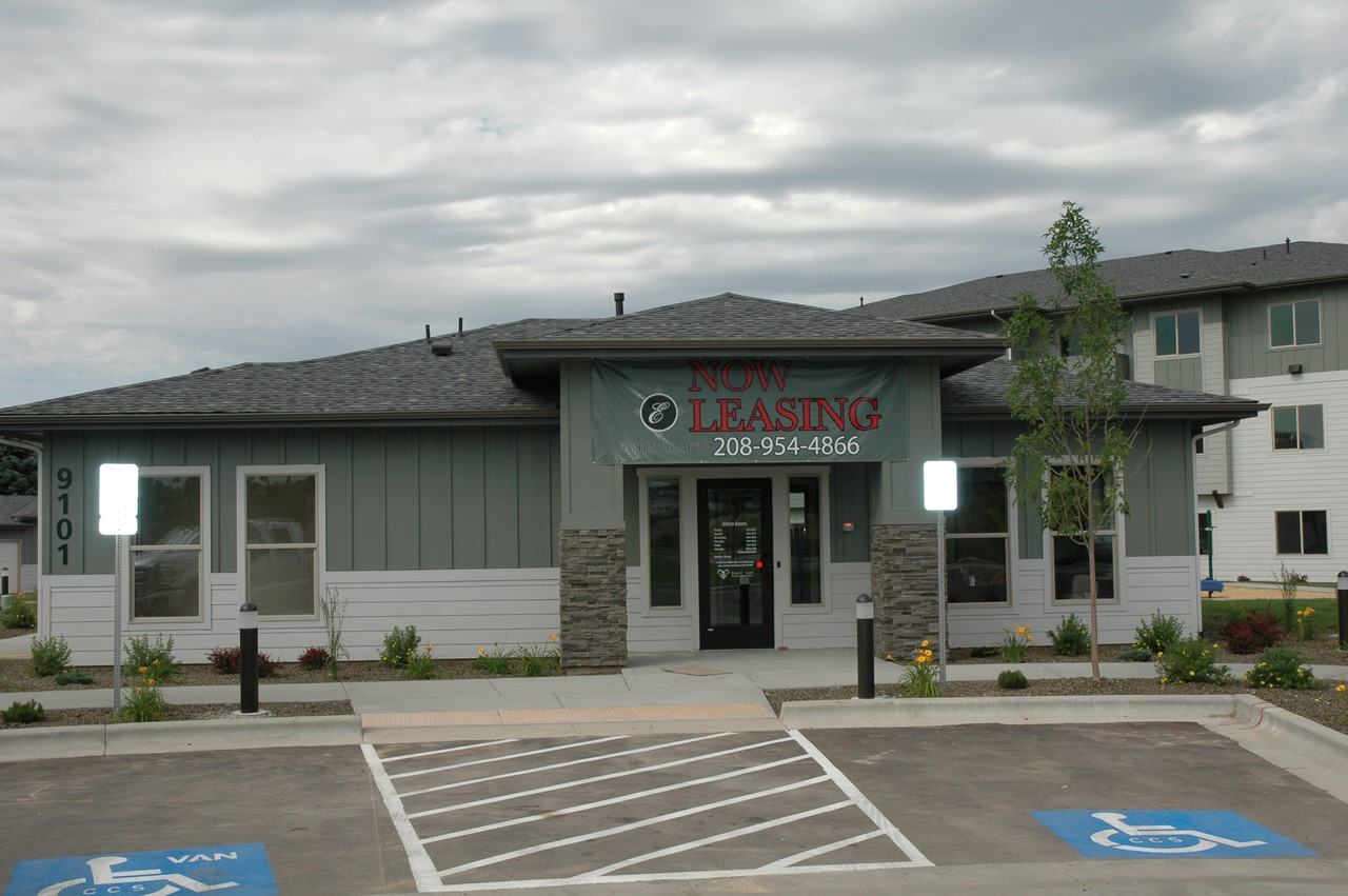 9097 W Lake Hazel Rd Bldg F Apartments for Rent in