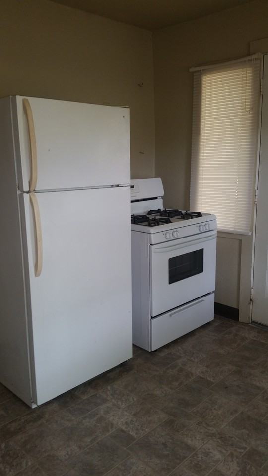 703 1/2 N Vinita Ave - Photo 3 of 7