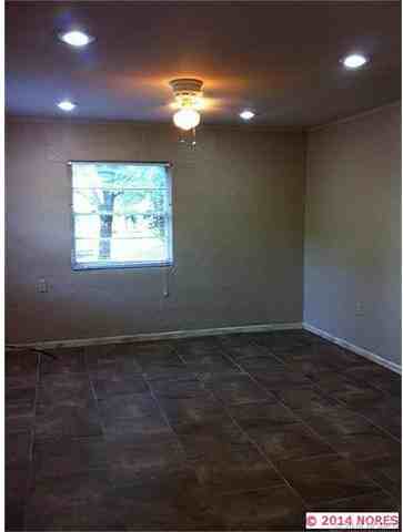 232 Wilson Ave - Photo 2 of 14