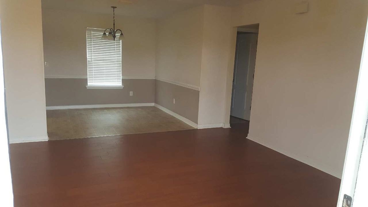 7694 Broome Ct - Photo 3 of 11