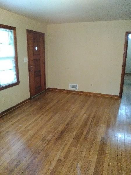 6615 Cascade Palmetto Hwy - Photo 3 of 12