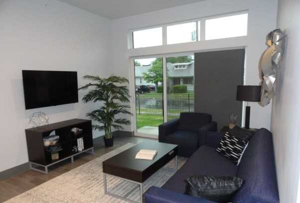 1243 E Cherry St - Photo 2 of 20