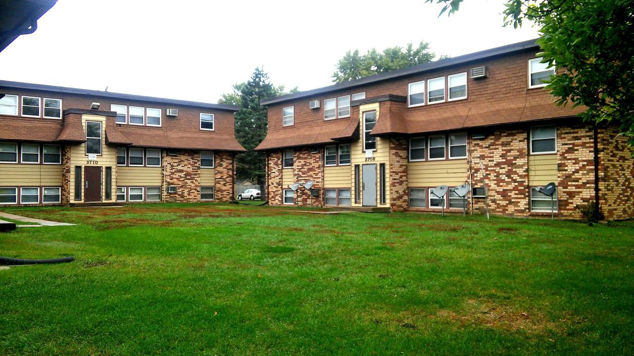 3710 SE 14th St - Photo 2 of 2