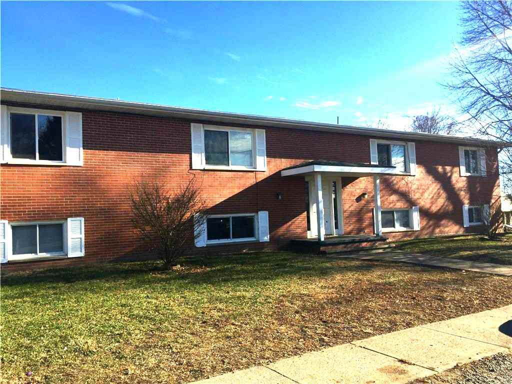 211 S Green St - Photo 2 of 2