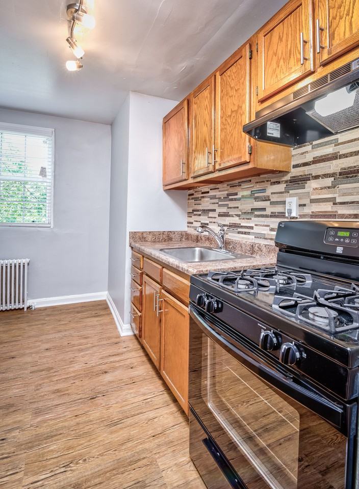 21 Chesapeake St Se - Photo 6 of 25