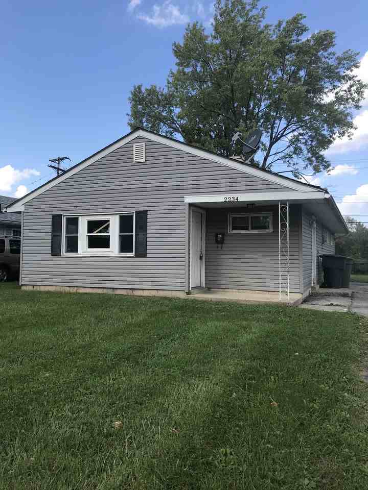2234 Minnesota Ave - Photo 2 of 10