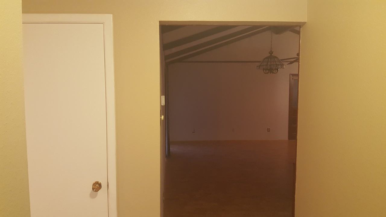 4249 Mulligan Dr - Photo 3 of 7