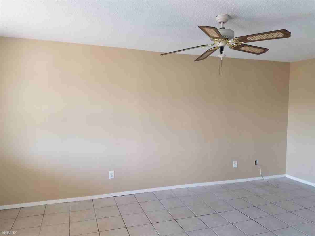 1608 Norma Ln - Photo 3 of 13