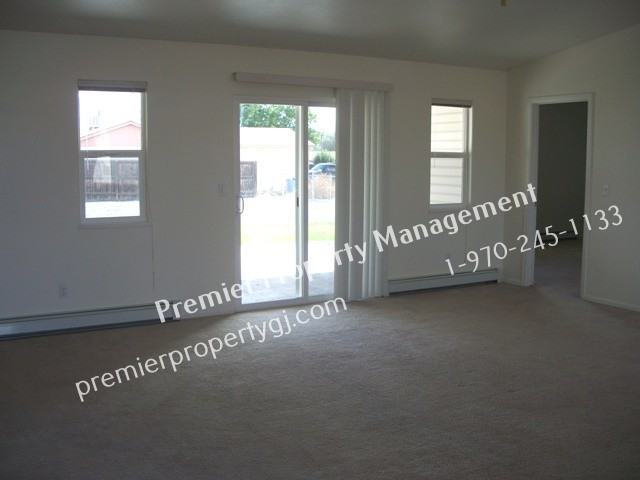 620 Bear Valley Dr - Photo 5 of 8